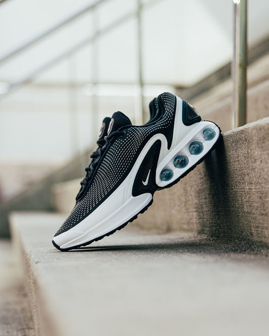 Nike DN Black And White